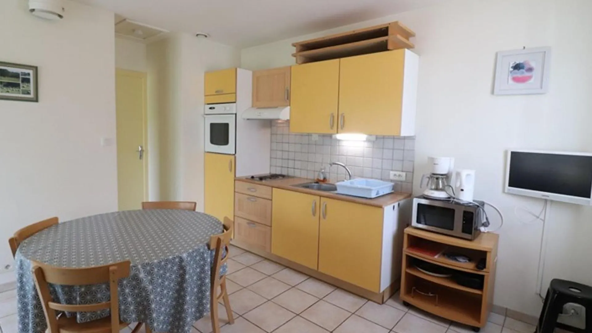 Holiday home Chalet Pittoresque Avec Piscine Et Terrasse - 4 Pers, Coeur Du Cantal - Fr-1-742-233 Boisset